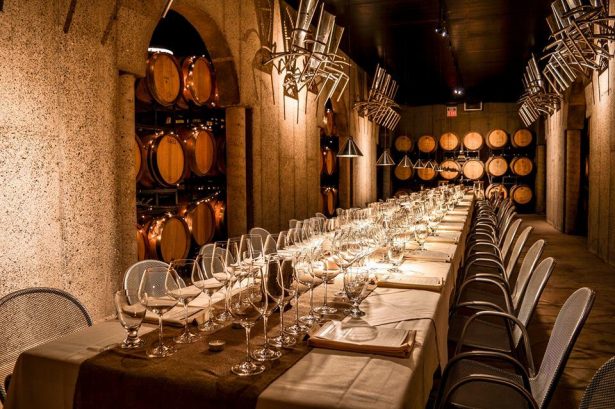 https://mdw-travel-data-us-east-1.s3.amazonaws.com/img/country/Canada/Pillitteri-Estates-Winery/img_03.jpg