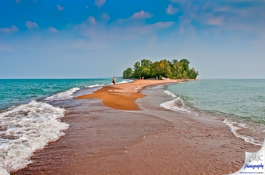 https://mdw-travel-data-us-east-1.s3.amazonaws.com/img/country/Canada/Point-Pelee-National-Park/img_01.jpg