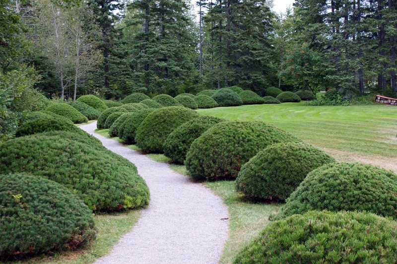 https://mdw-travel-data-us-east-1.s3.amazonaws.com/img/country/Canada/Reford-Gardens/img_01.jpg