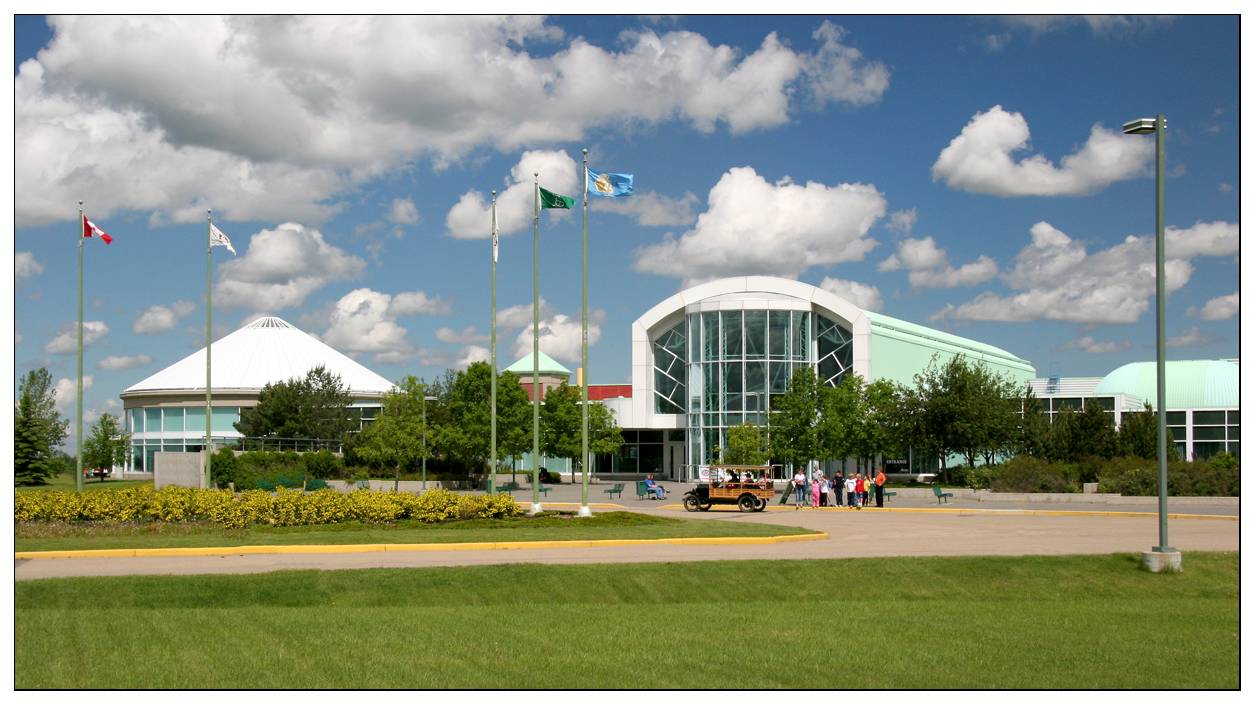 https://mdw-travel-data-us-east-1.s3.amazonaws.com/img/country/Canada/Reynolds-Alberta-Museum/img_04.jpg