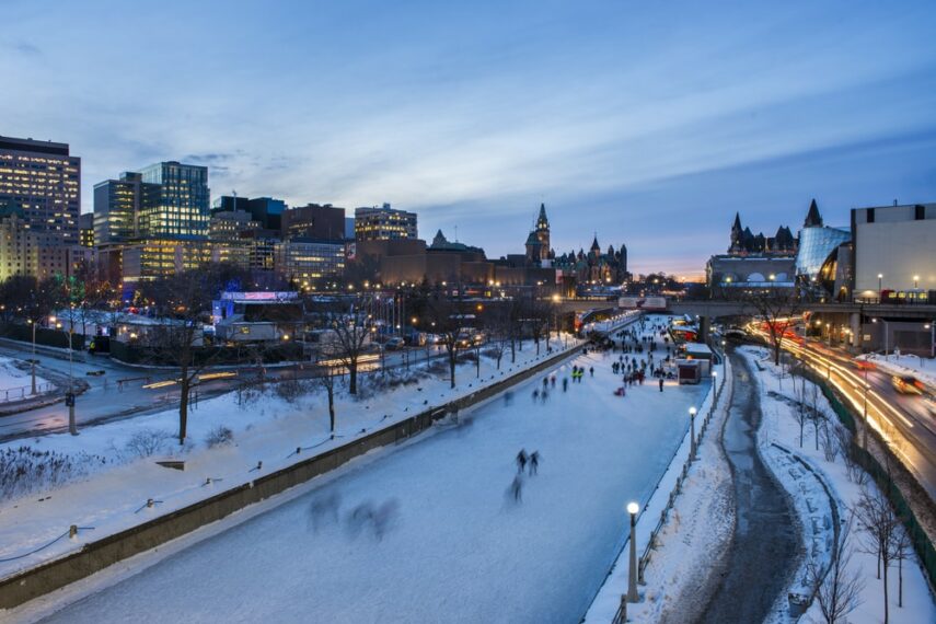 https://mdw-travel-data-us-east-1.s3.amazonaws.com/img/country/Canada/Rideau-Canal/img_03.jpg