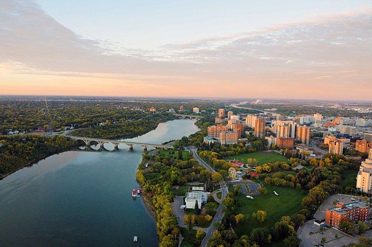 https://mdw-travel-data-us-east-1.s3.amazonaws.com/img/country/Canada/Saskatchewan-Express/img_01.jpg