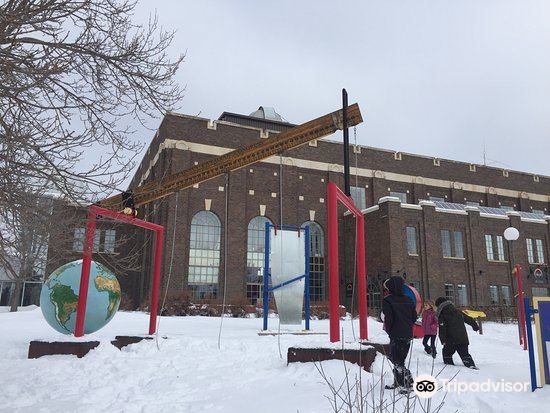 https://mdw-travel-data-us-east-1.s3.amazonaws.com/img/country/Canada/Saskatchewan-Science-Centre/img_02.jpg