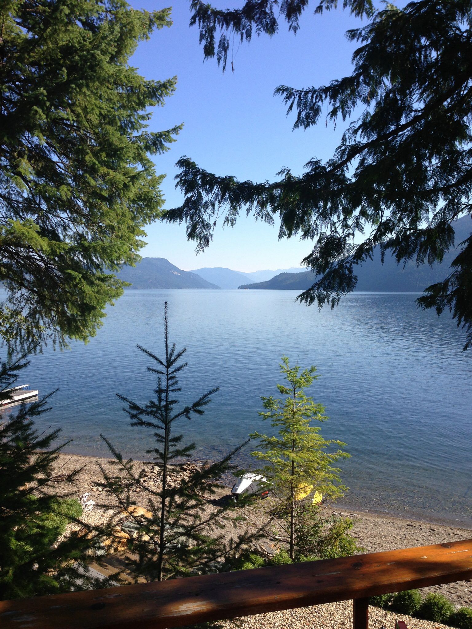 https://mdw-travel-data-us-east-1.s3.amazonaws.com/img/country/Canada/Shuswap-Lake/img_01.jpg