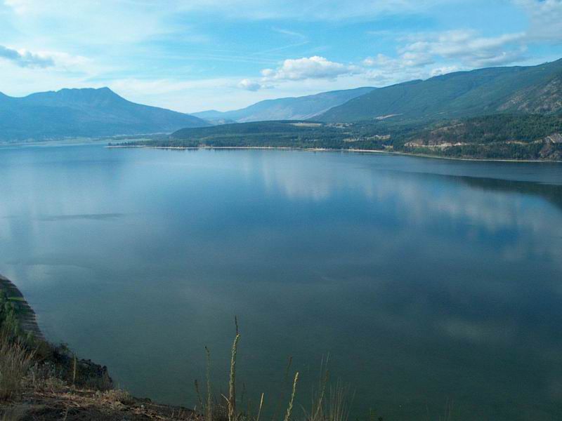 https://mdw-travel-data-us-east-1.s3.amazonaws.com/img/country/Canada/Shuswap-Lake/img_02.jpg
