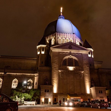 https://mdw-travel-data-us-east-1.s3.amazonaws.com/img/country/Canada/St-Josephs-Oratory-of-Mount-Royal/img_03.jpg