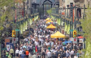 https://mdw-travel-data-us-east-1.s3.amazonaws.com/img/country/Canada/Stephen-Avenue-Walk/img_01.jpg