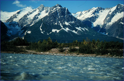 https://mdw-travel-data-us-east-1.s3.amazonaws.com/img/country/Canada/Tatshenshini-Alsek-Provincial-Park/img_03.jpg