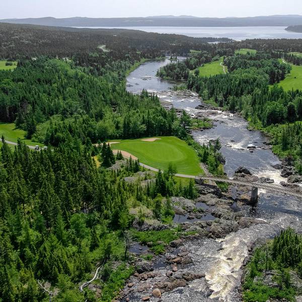 https://mdw-travel-data-us-east-1.s3.amazonaws.com/img/country/Canada/Terra-Nova-Golf-Resort/img_03.jpg
