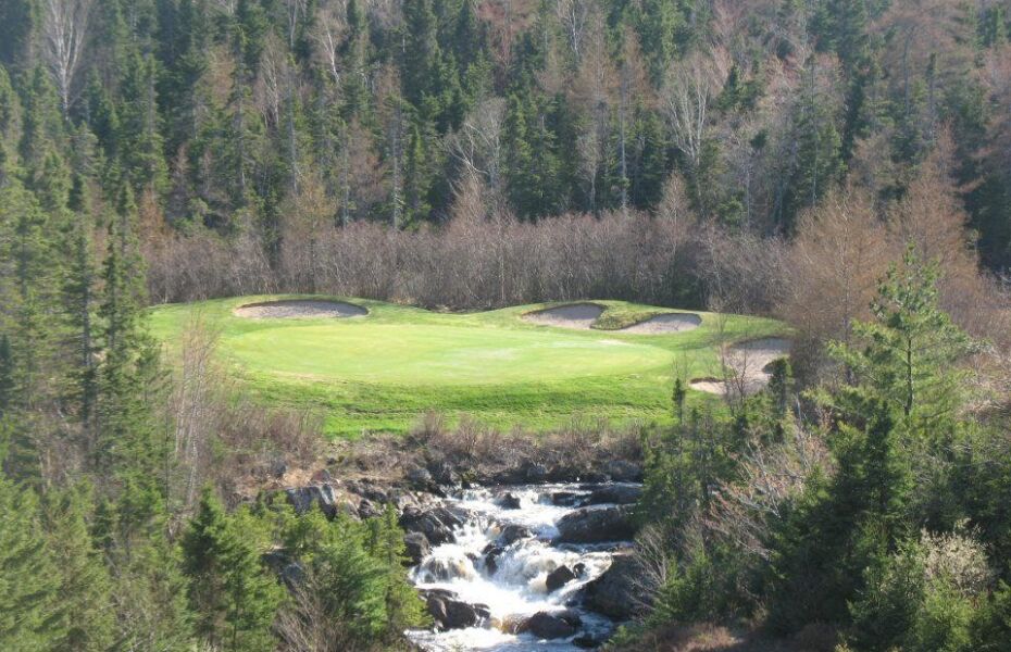 https://mdw-travel-data-us-east-1.s3.amazonaws.com/img/country/Canada/Terra-Nova-Golf-Resort/img_05.jpg