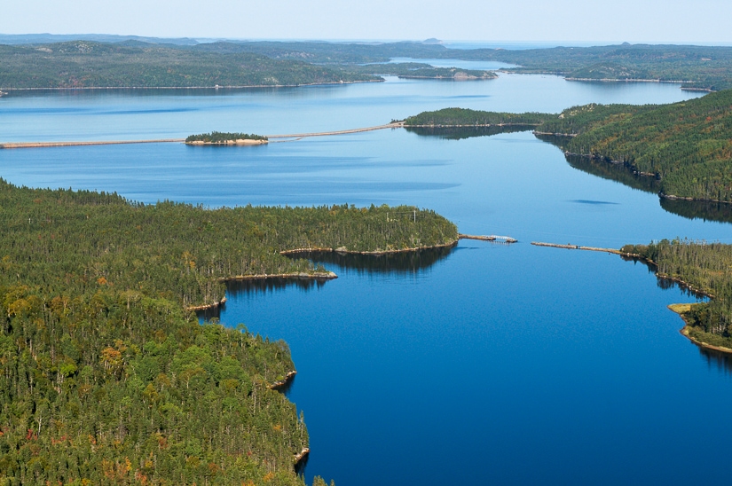 https://mdw-travel-data-us-east-1.s3.amazonaws.com/img/country/Canada/Terra-Nova-National-Park/img_05.jpg