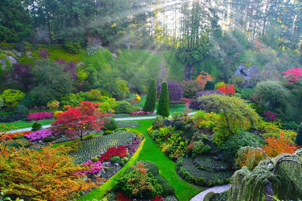 https://mdw-travel-data-us-east-1.s3.amazonaws.com/img/country/Canada/The-Butchart-Gardens/img_03.jpg