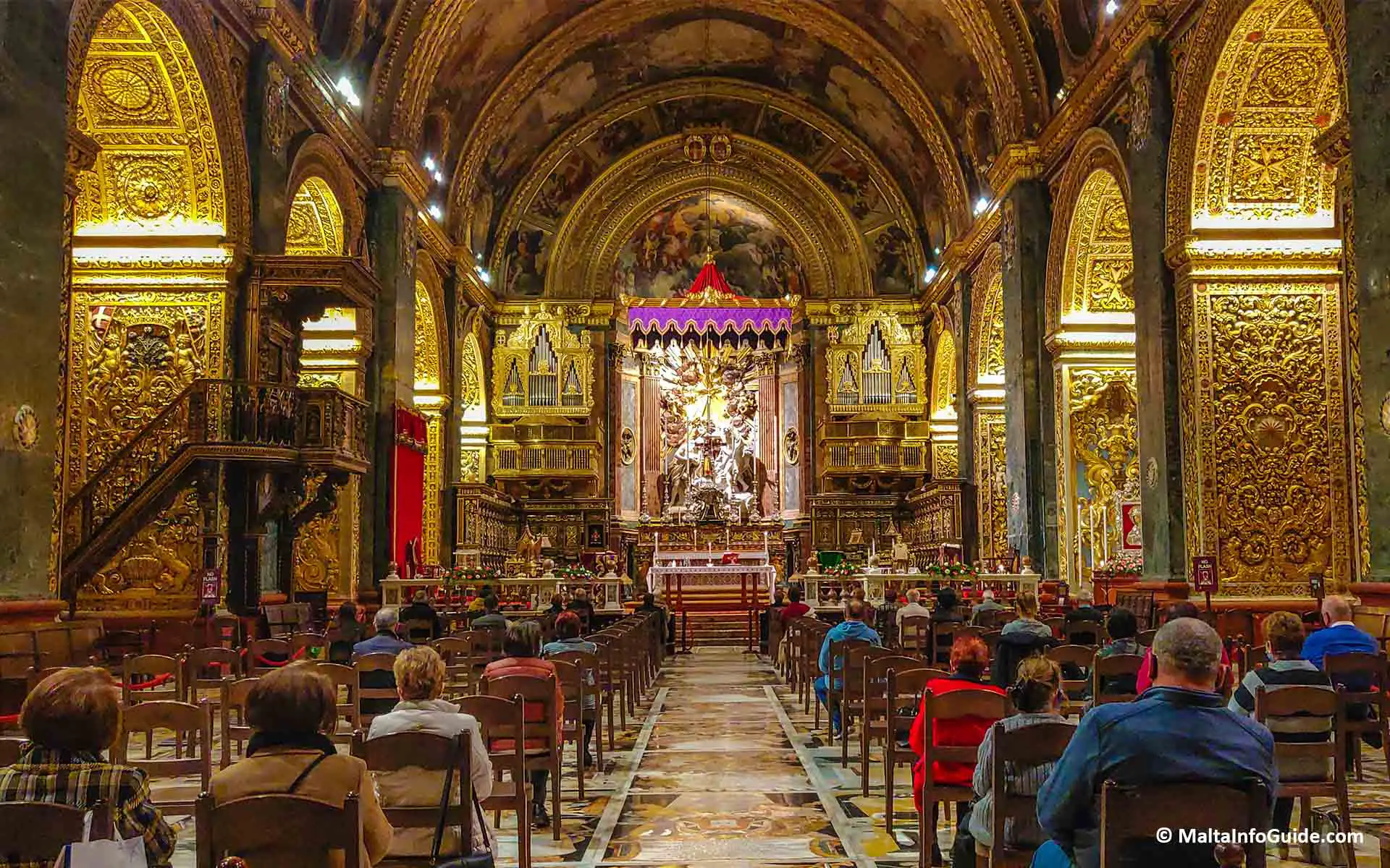 https://mdw-travel-data-us-east-1.s3.amazonaws.com/img/country/Canada/The-St-Pauls-Co-Cathedral-Museum/img_02.jpg