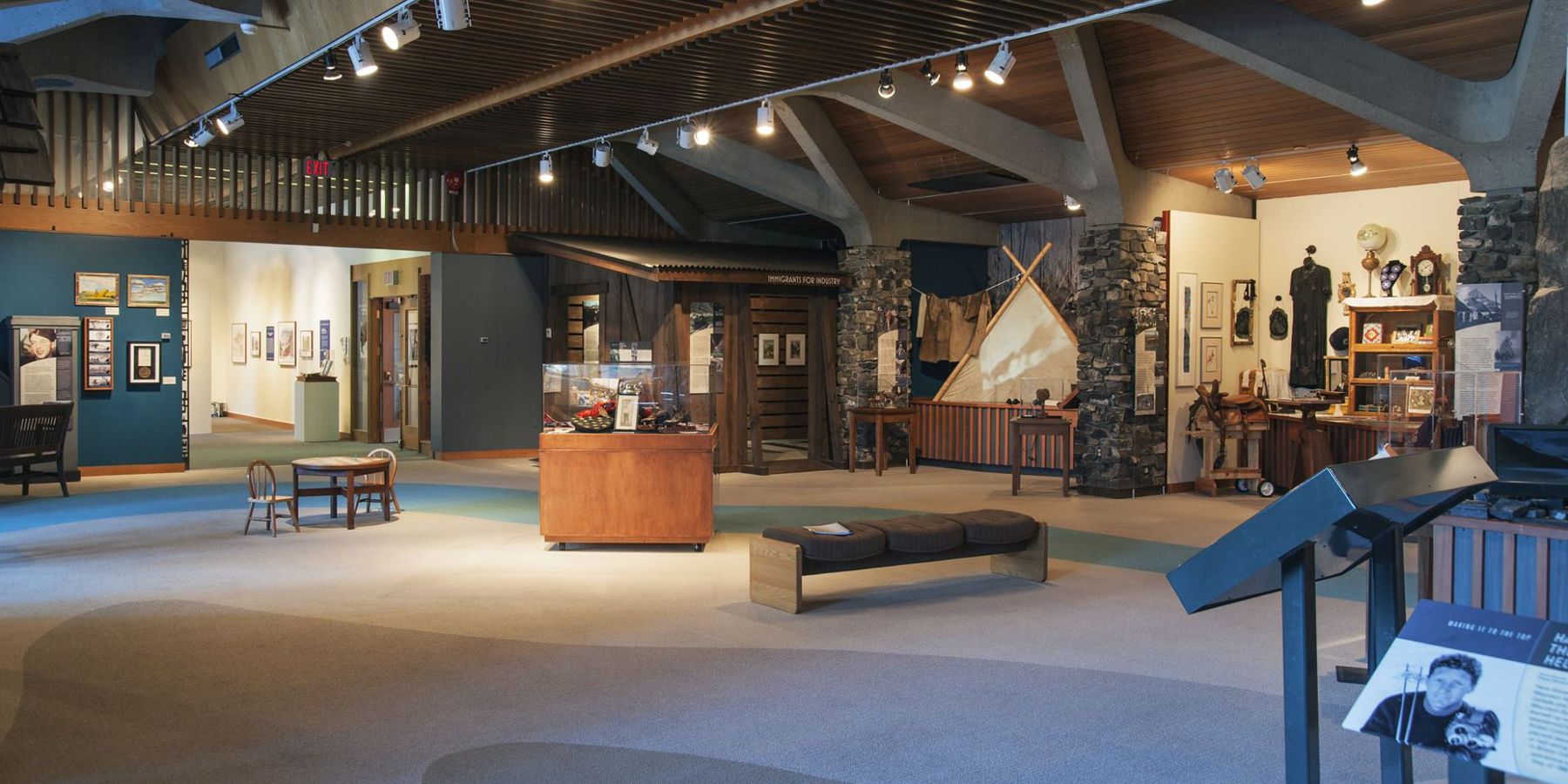 https://mdw-travel-data-us-east-1.s3.amazonaws.com/img/country/Canada/The-Whyte-Museum-of-the-Canadian-Rockies/img_02.jpg