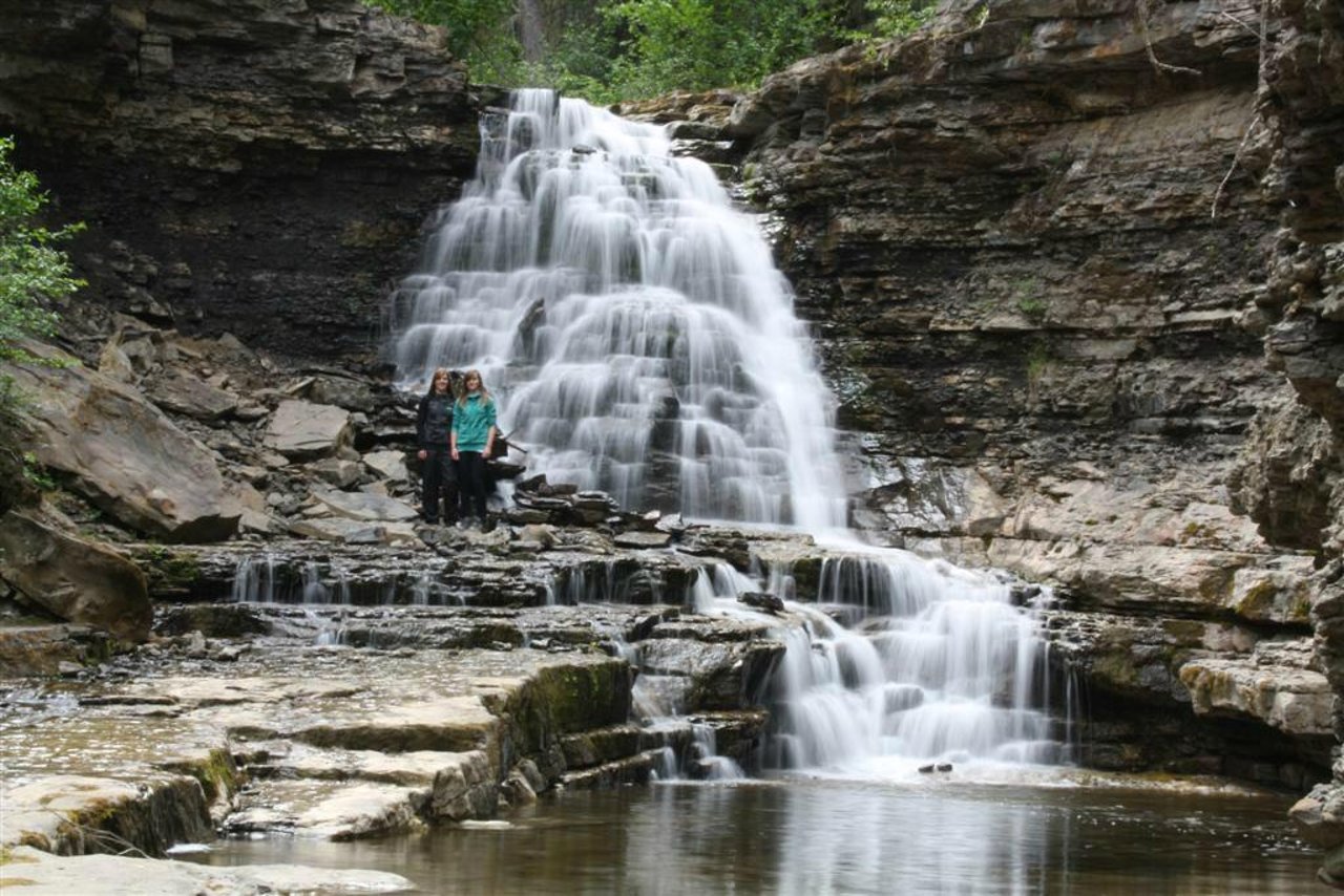 https://mdw-travel-data-us-east-1.s3.amazonaws.com/img/country/Canada/Tumbler-Ridge/img_01.jpg
