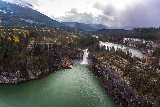https://mdw-travel-data-us-east-1.s3.amazonaws.com/img/country/Canada/Tumbler-Ridge/img_05.jpg