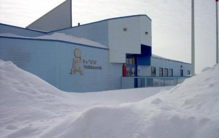 https://mdw-travel-data-us-east-1.s3.amazonaws.com/img/country/Canada/Unikkaarvik-Visitor-Centre/img_01.jpg