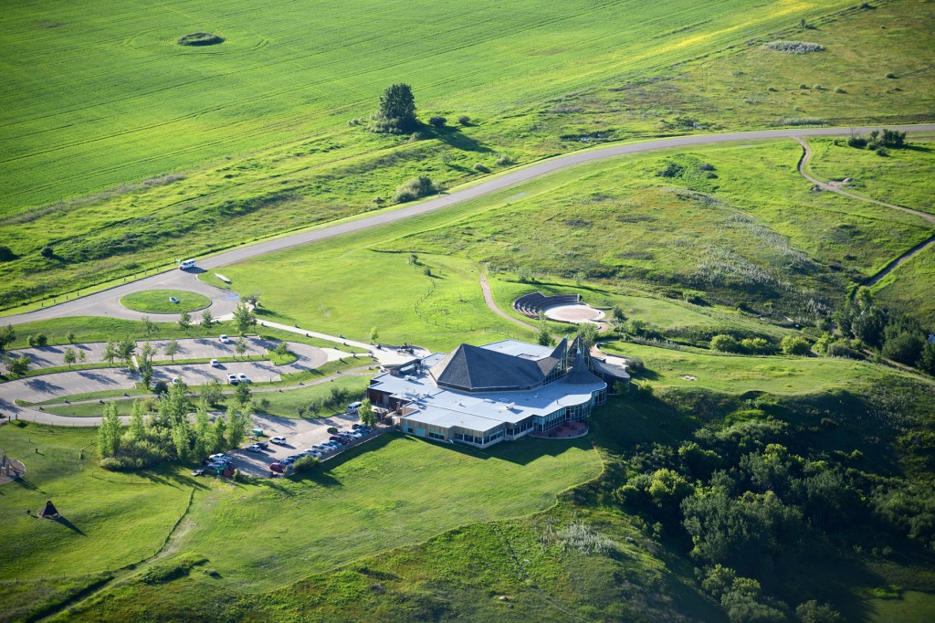 https://mdw-travel-data-us-east-1.s3.amazonaws.com/img/country/Canada/Wanuskewin-Heritage-Park/img_02.jpg