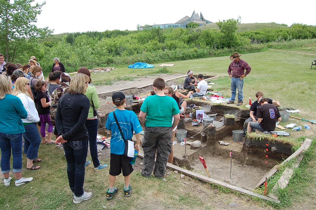 https://mdw-travel-data-us-east-1.s3.amazonaws.com/img/country/Canada/Wanuskewin-Heritage-Park/img_03.jpg