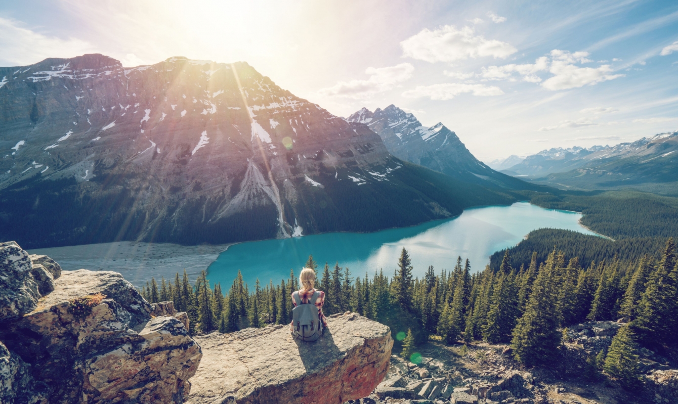 https://mdw-travel-data-us-east-1.s3.amazonaws.com/img/country/Canada/Wells/img_05.jpg