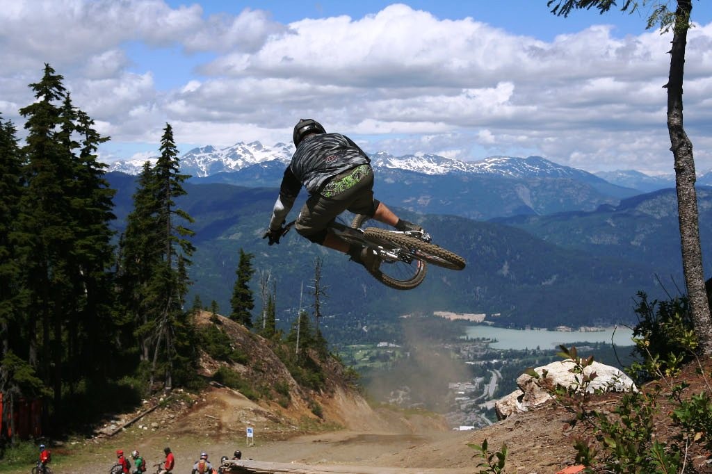 https://mdw-travel-data-us-east-1.s3.amazonaws.com/img/country/Canada/Whistler-Mountain-Bike-Park/img_01.jpg