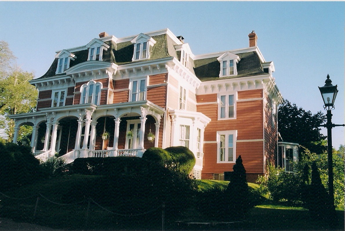 https://mdw-travel-data-us-east-1.s3.amazonaws.com/img/country/Canada/Wolfville/img_03.jpg