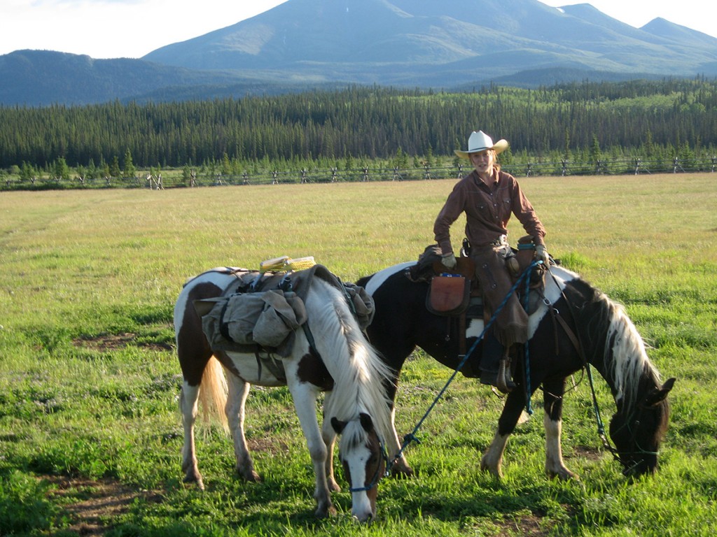 https://mdw-travel-data-us-east-1.s3.amazonaws.com/img/country/Canada/Yukon-Horsepacking-Adventures/img_02.jpg