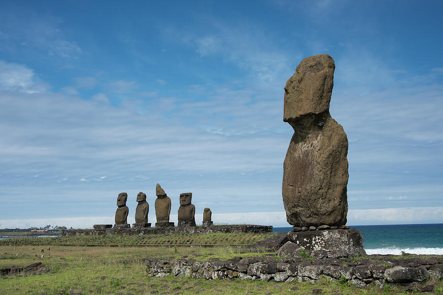 https://mdw-travel-data-us-east-1.s3.amazonaws.com/img/country/Chile/Ahu-OPepe/img_01.jpg