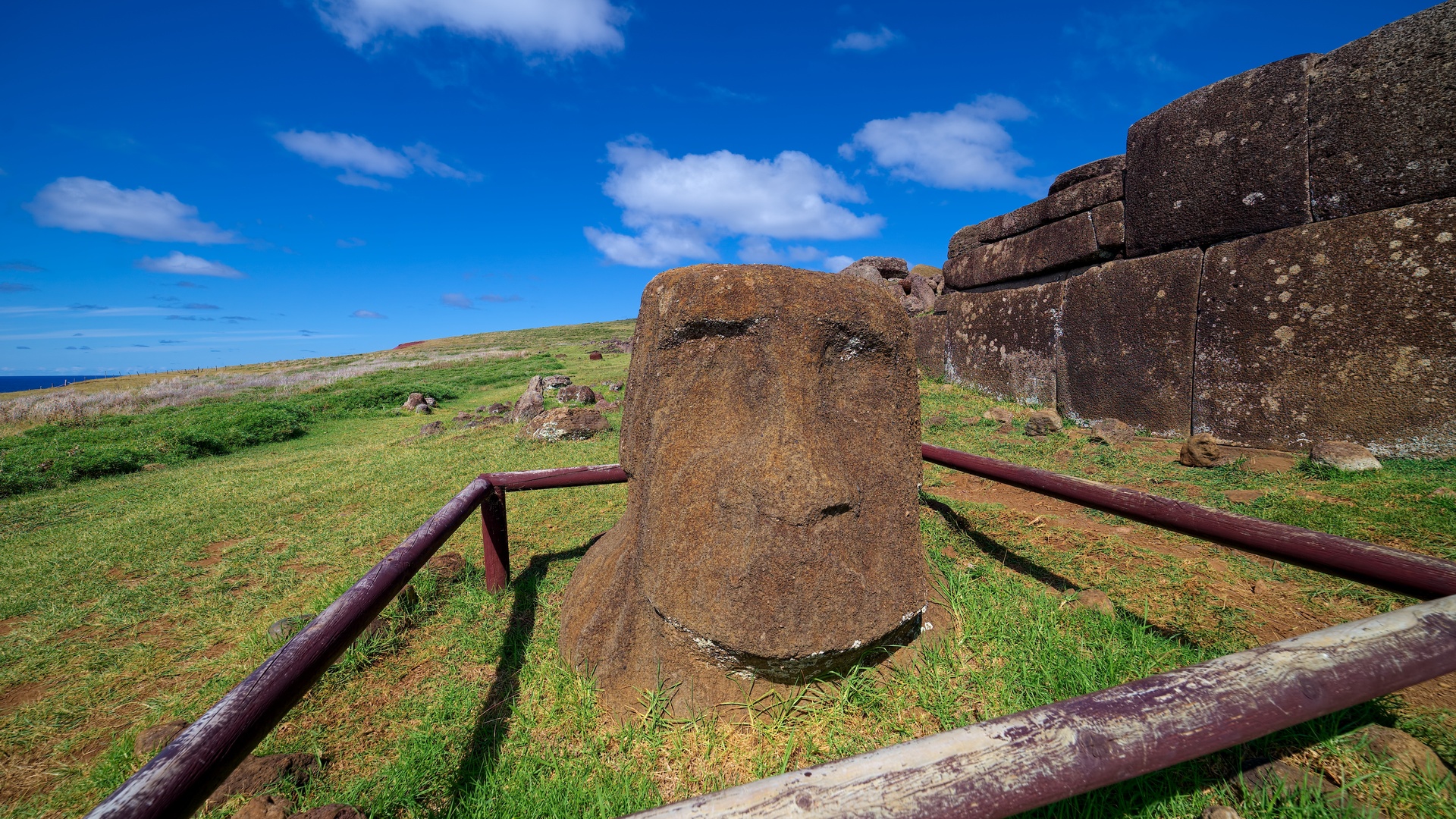 https://mdw-travel-data-us-east-1.s3.amazonaws.com/img/country/Chile/Ahu-Vinapu/img_00.jpg