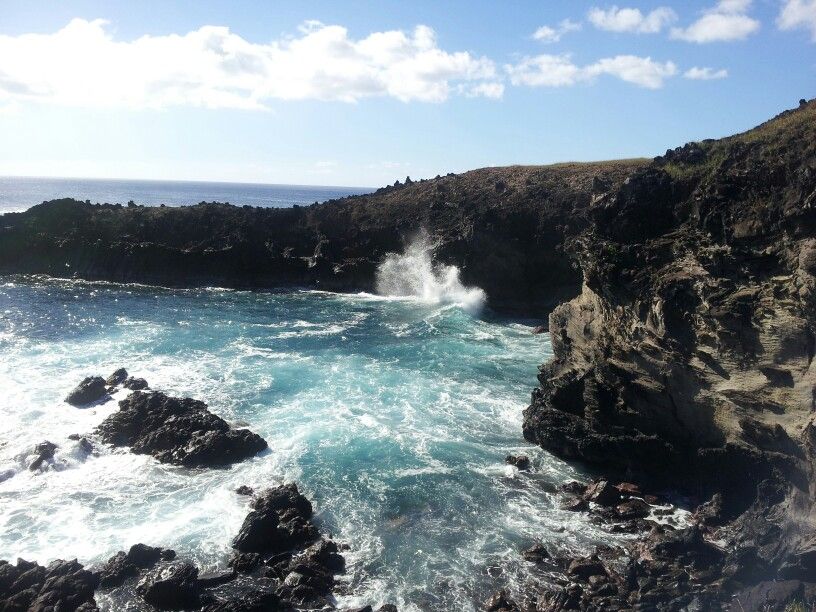 https://mdw-travel-data-us-east-1.s3.amazonaws.com/img/country/Chile/Ana-Kai-Tangata/img_01.jpg
