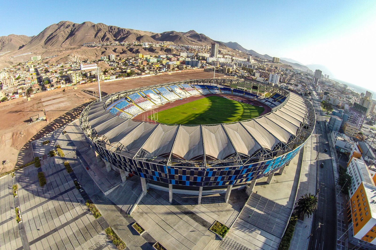 https://mdw-travel-data-us-east-1.s3.amazonaws.com/img/country/Chile/Antofagasta-Regional-Stadium/img_02.jpg