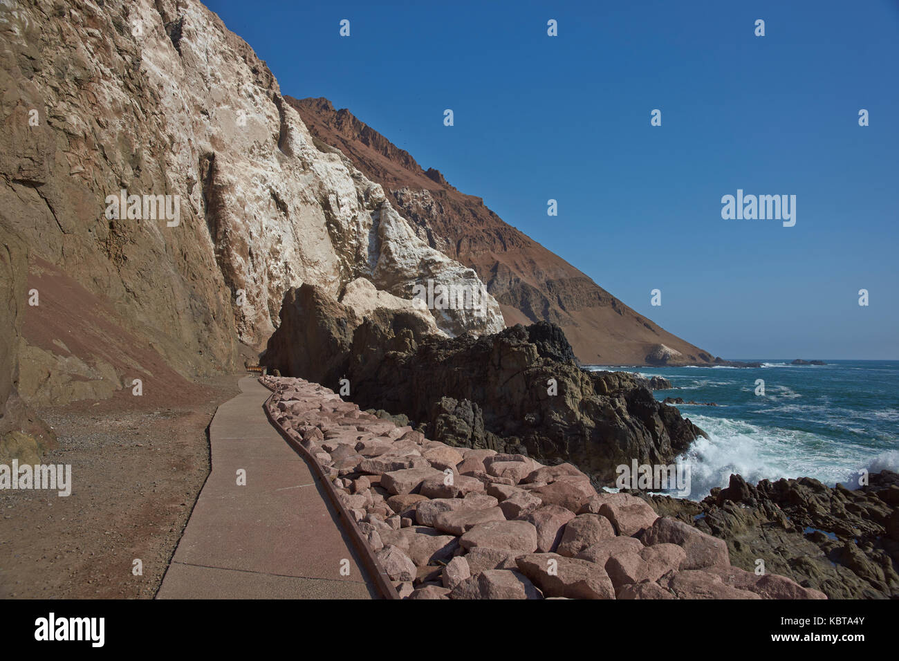 https://mdw-travel-data-us-east-1.s3.amazonaws.com/img/country/Chile/Anzota-Beach/img_02.jpg
