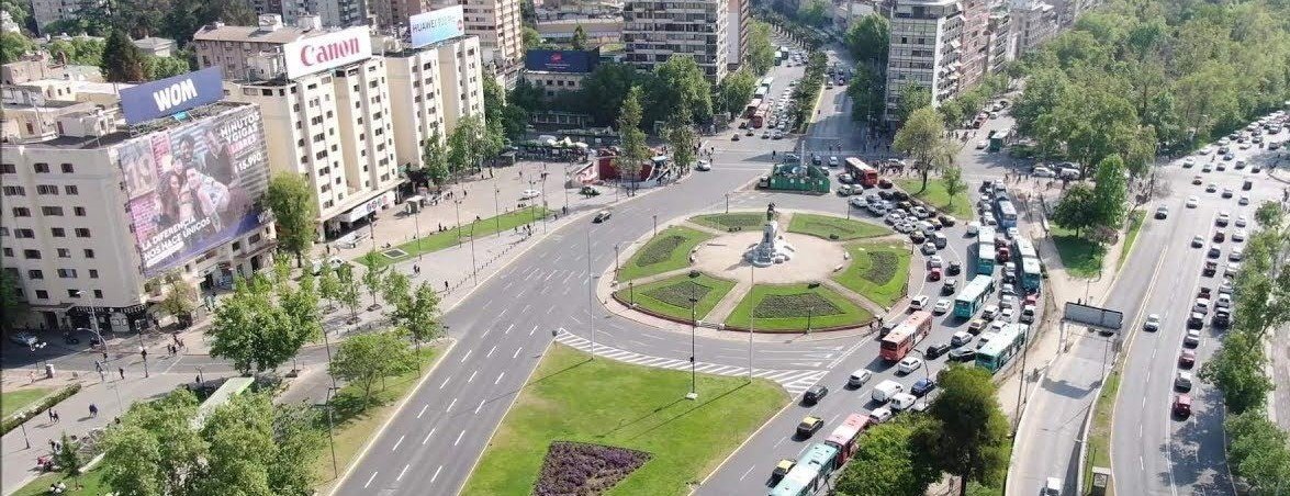 https://mdw-travel-data-us-east-1.s3.amazonaws.com/img/country/Chile/Baquedano-Street/img_01.jpg