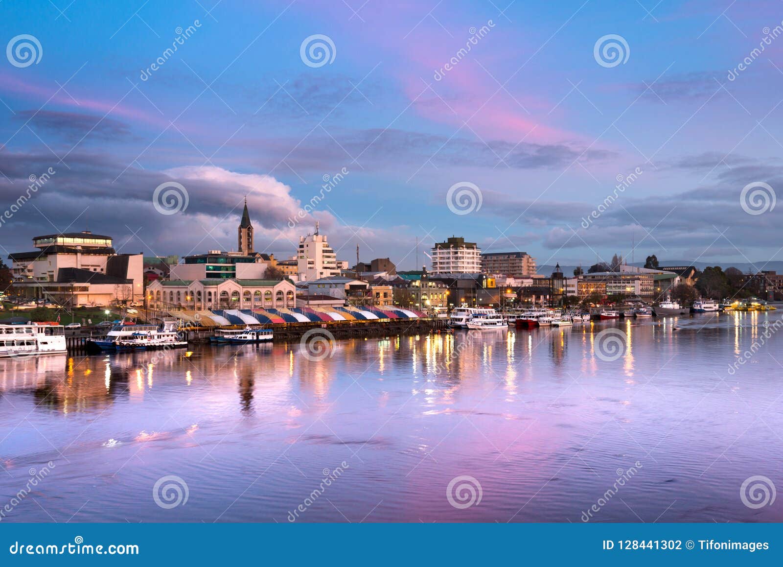 https://mdw-travel-data-us-east-1.s3.amazonaws.com/img/country/Chile/Calle-Calle-River/img_03.jpg