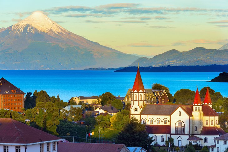 https://mdw-travel-data-us-east-1.s3.amazonaws.com/img/country/Chile/Canon-del-Blanco/img_03.jpg