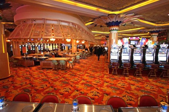 https://mdw-travel-data-us-east-1.s3.amazonaws.com/img/country/Chile/Casino-Monticello/img_01.jpg