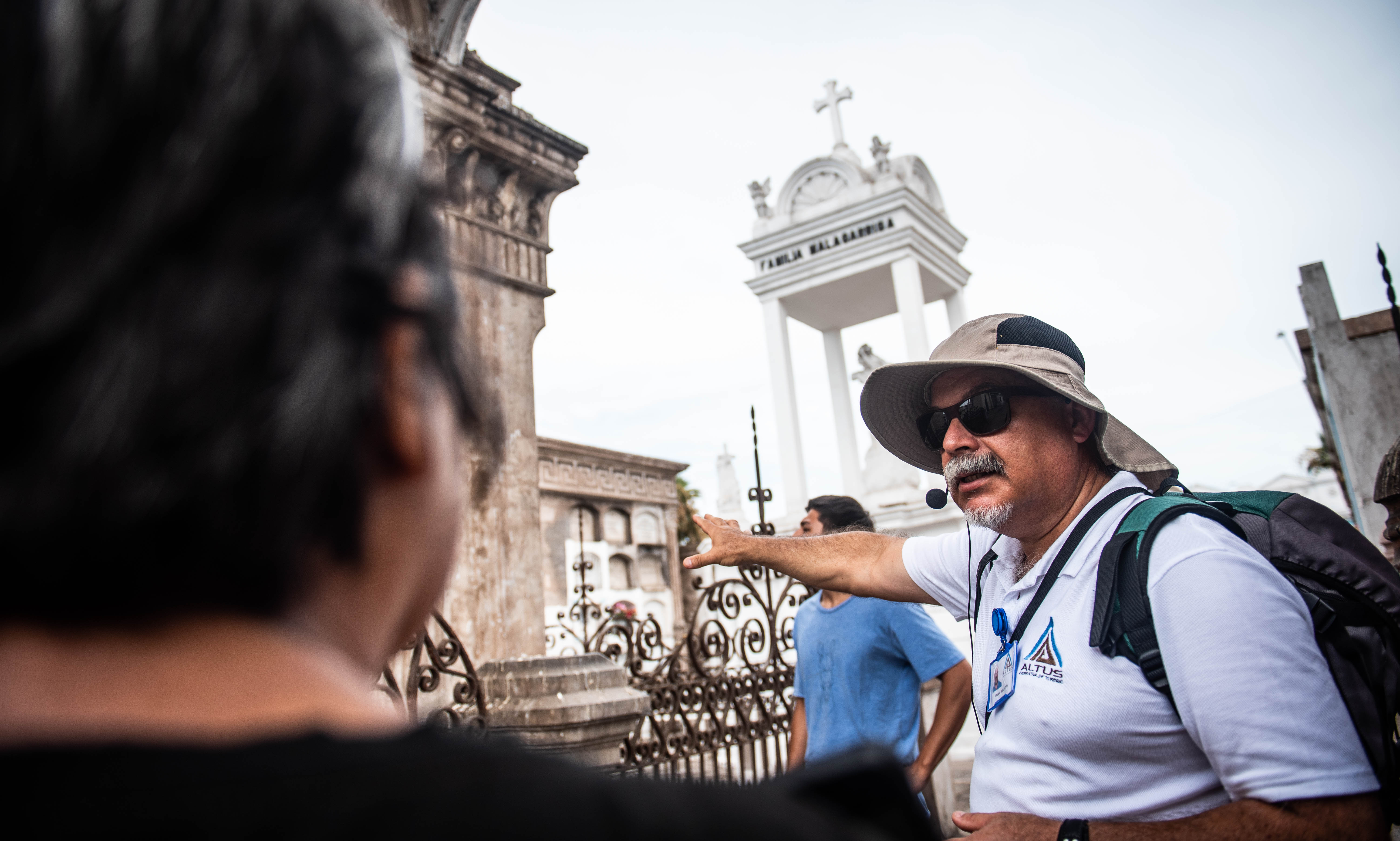 https://mdw-travel-data-us-east-1.s3.amazonaws.com/img/country/Chile/Cementerio-General-de-Iquique/img_03.jpg