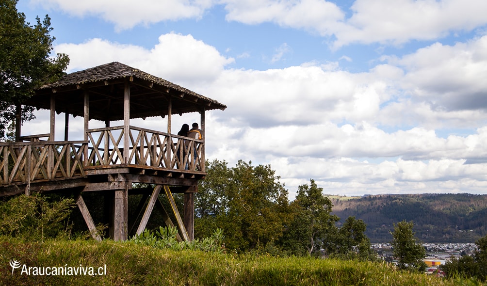 https://mdw-travel-data-us-east-1.s3.amazonaws.com/img/country/Chile/Cerro-Nielol-National-Monument/img_01.jpg