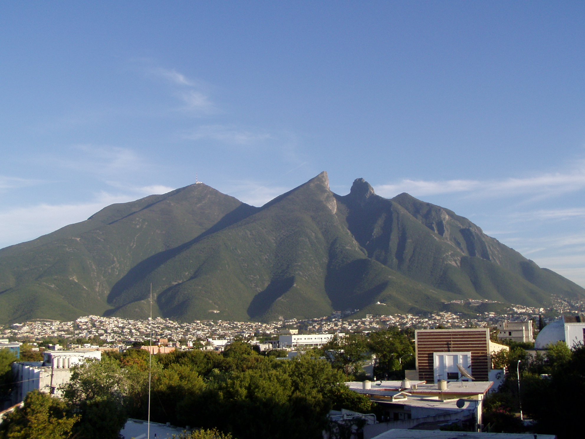 https://mdw-travel-data-us-east-1.s3.amazonaws.com/img/country/Chile/Cerro-Sombrero/img_02.jpg
