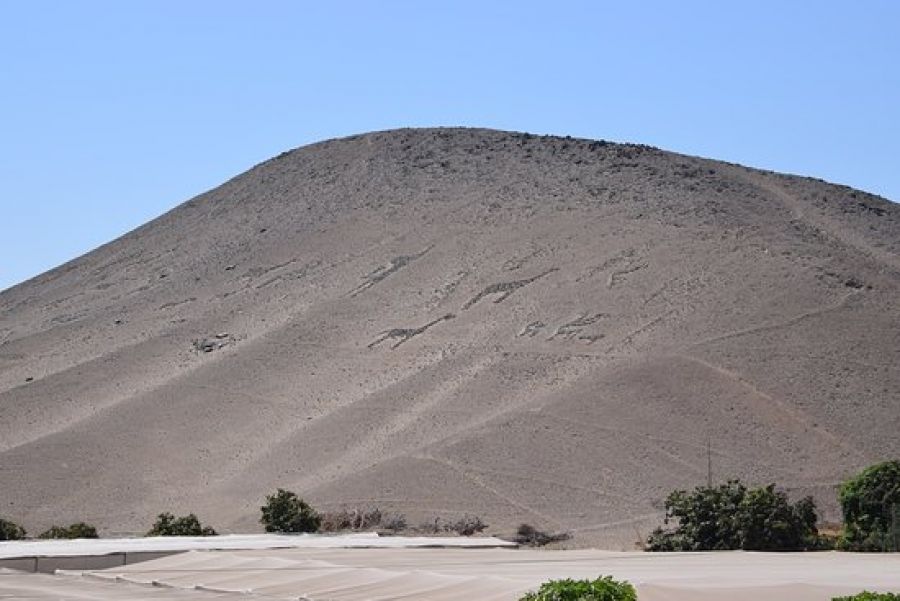 https://mdw-travel-data-us-east-1.s3.amazonaws.com/img/country/Chile/Cerro-Sombrero/img_03.jpg