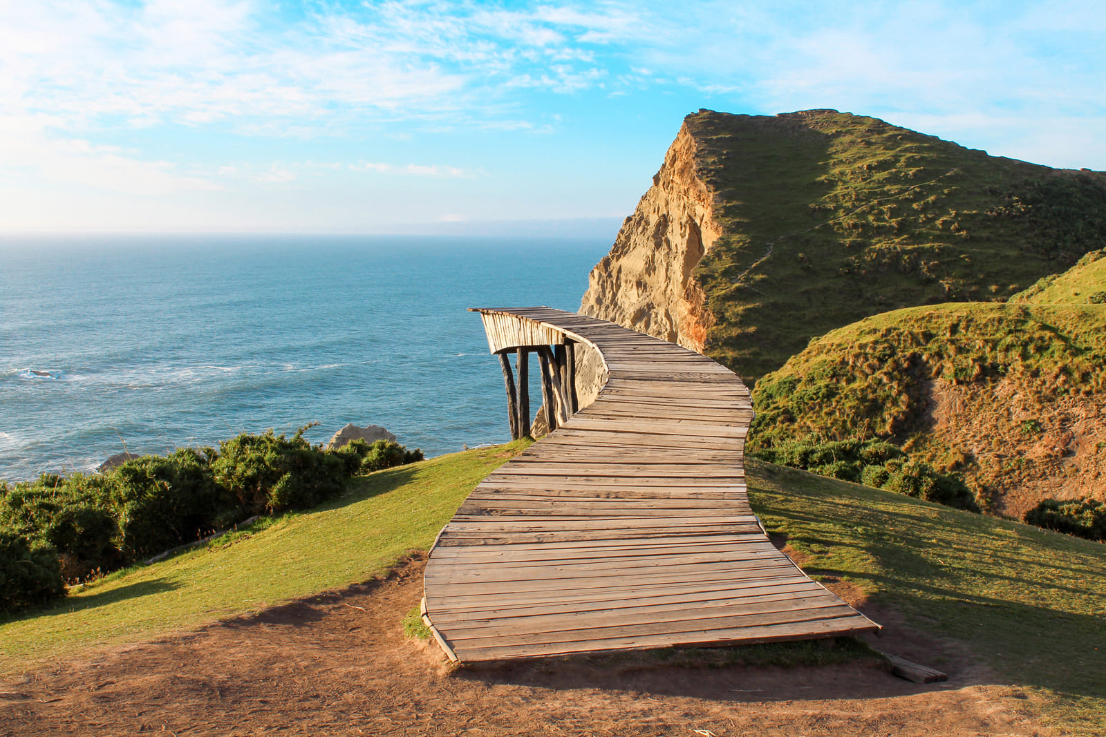 https://mdw-travel-data-us-east-1.s3.amazonaws.com/img/country/Chile/Chiloe-National-Park/img_01.jpg