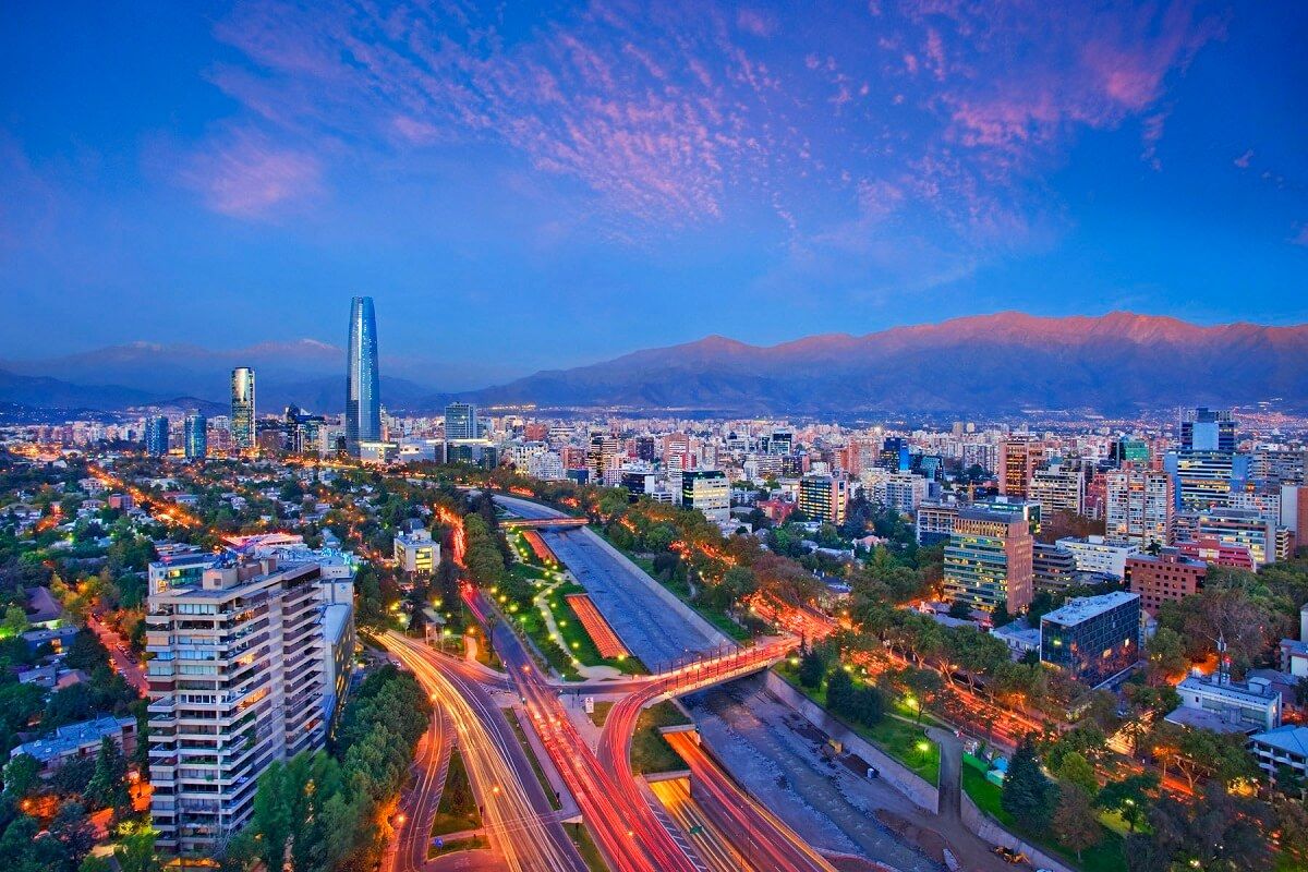 https://mdw-travel-data-us-east-1.s3.amazonaws.com/img/country/Chile/Chungara-Lake/img_02.jpg