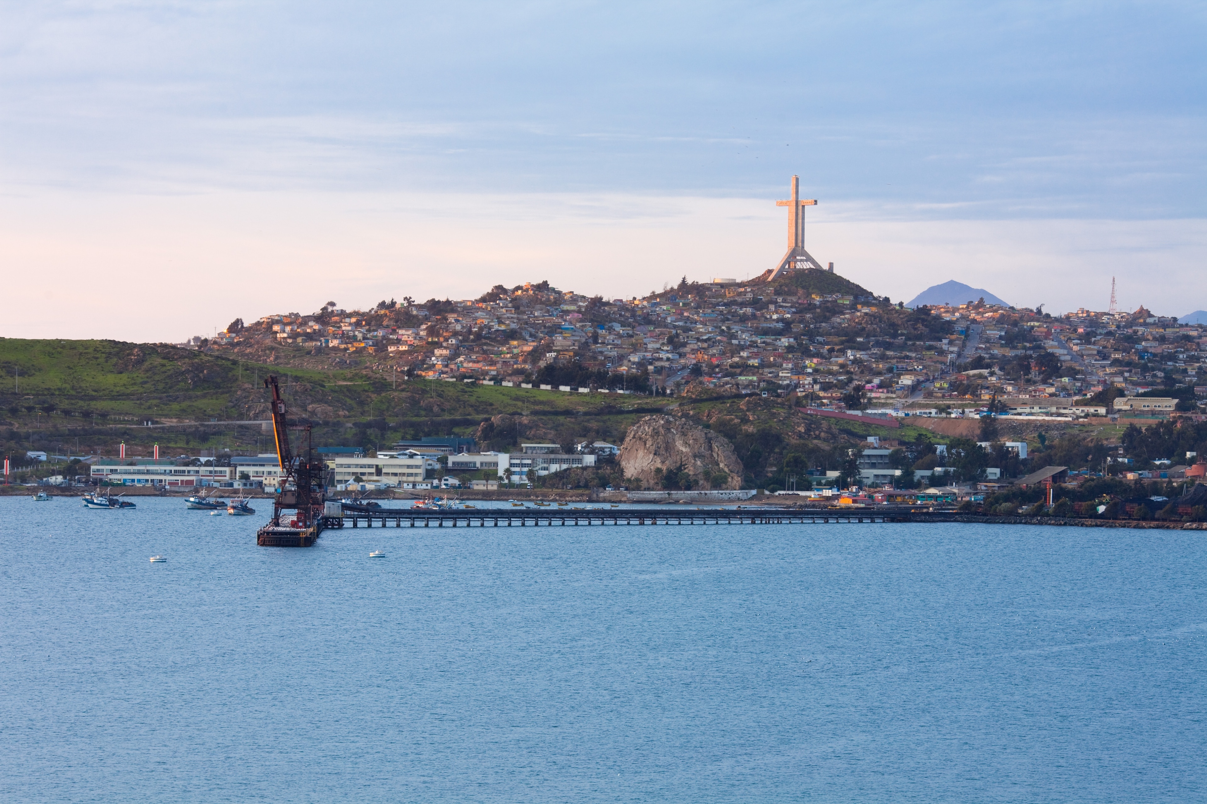 https://mdw-travel-data-us-east-1.s3.amazonaws.com/img/country/Chile/Coquimbo-Promenade/img_02.jpg