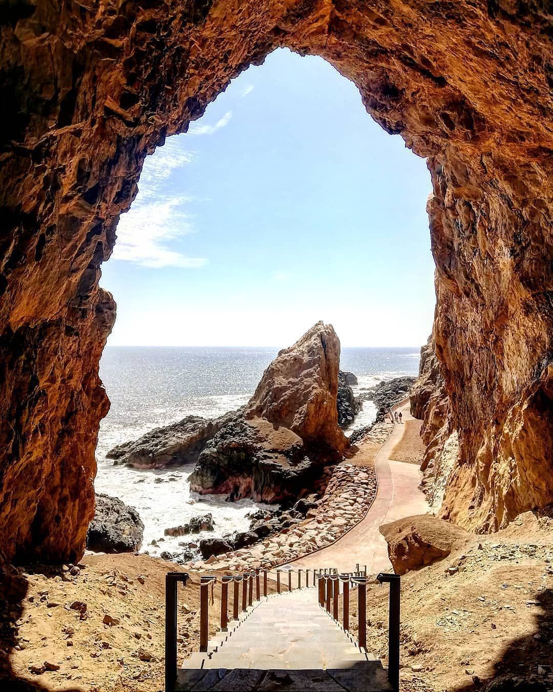 https://mdw-travel-data-us-east-1.s3.amazonaws.com/img/country/Chile/Cuevas-de-Anzota/img_03.jpg