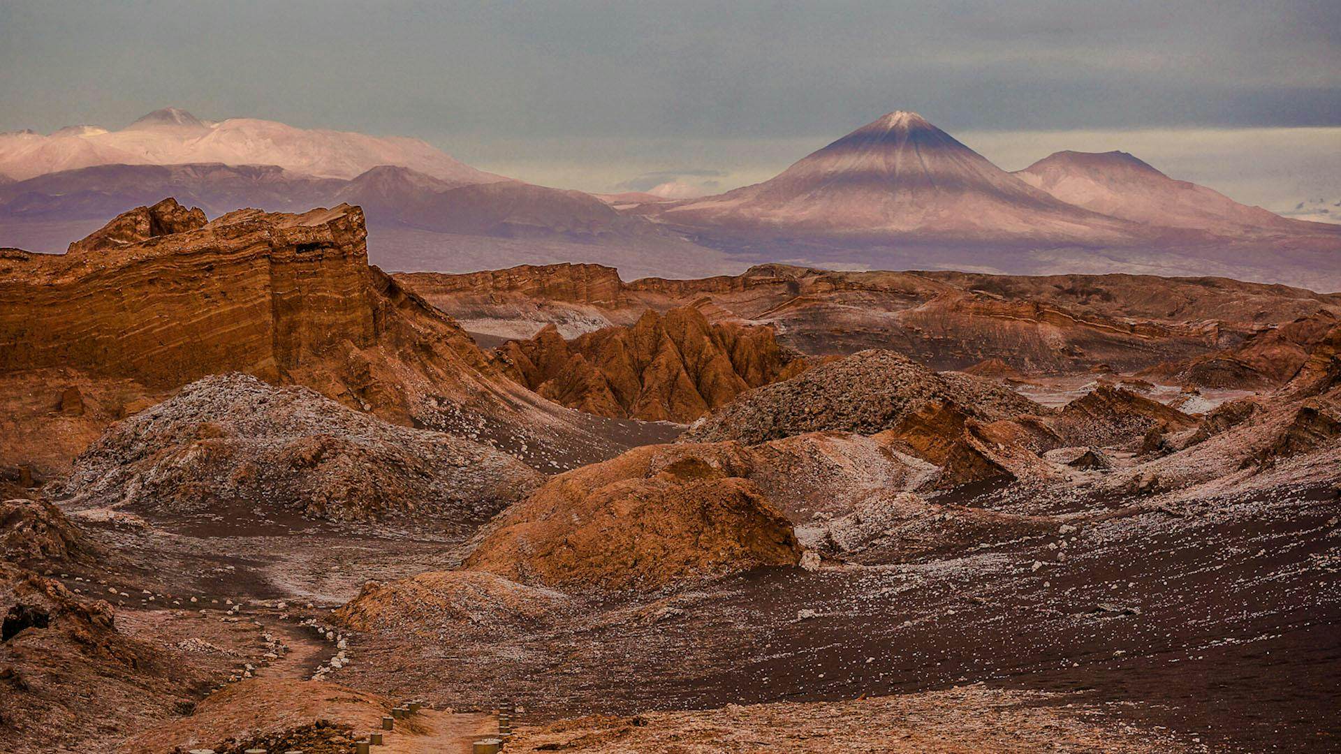 https://mdw-travel-data-us-east-1.s3.amazonaws.com/img/country/Chile/Desierto-de-Atacama/img_03.jpg