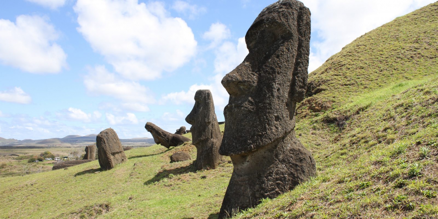 https://mdw-travel-data-us-east-1.s3.amazonaws.com/img/country/Chile/Easter-Island/img_03.jpg