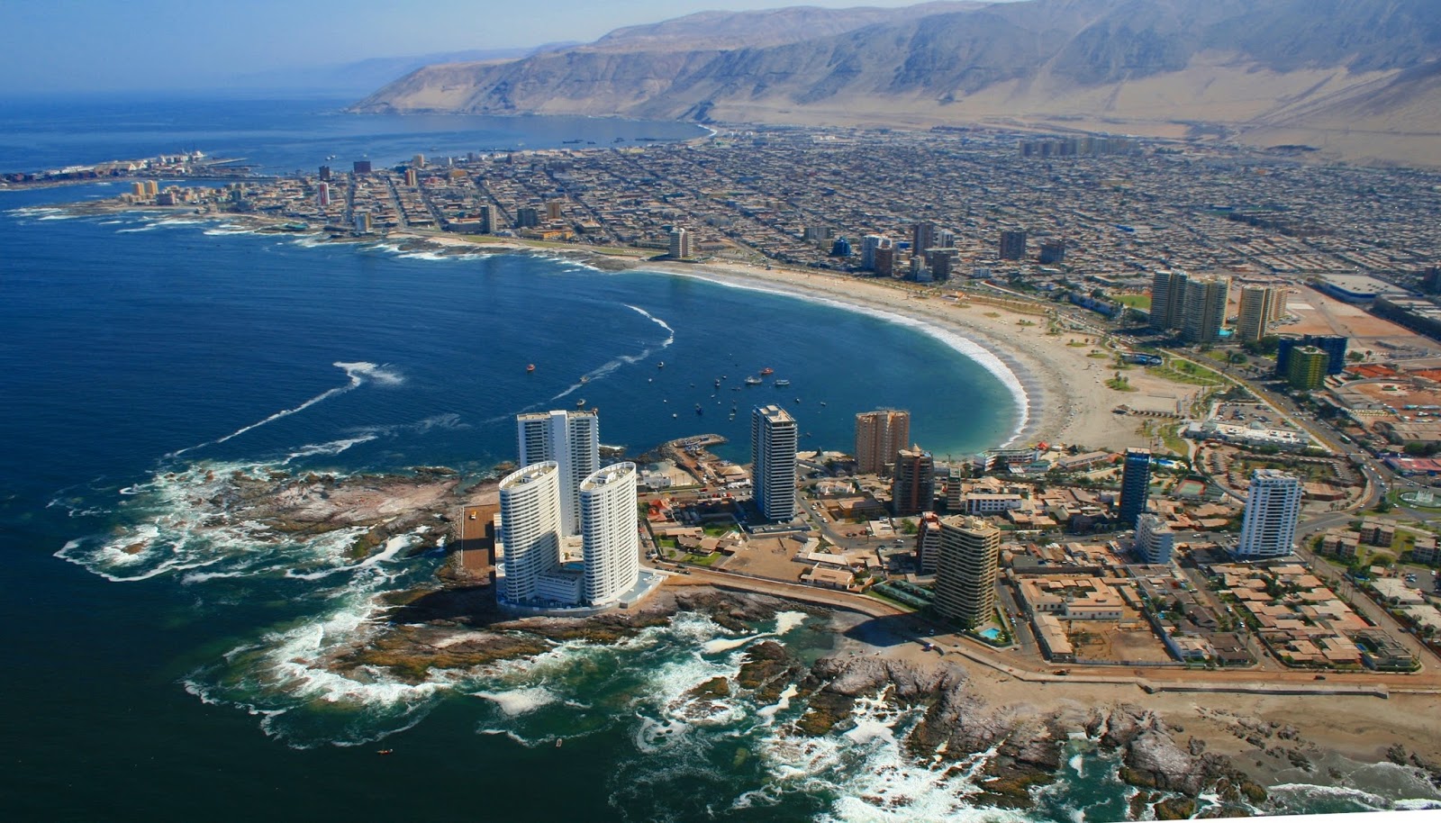 https://mdw-travel-data-us-east-1.s3.amazonaws.com/img/country/Chile/El-Morro-de-Iquique/img_00.jpg