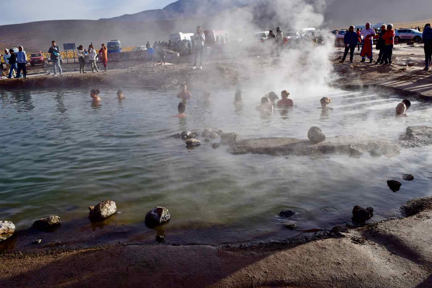 https://mdw-travel-data-us-east-1.s3.amazonaws.com/img/country/Chile/El-Tatio-Geysers/img_03.jpg