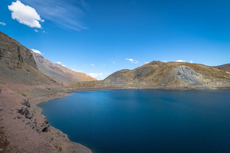 https://mdw-travel-data-us-east-1.s3.amazonaws.com/img/country/Chile/El-Yeso-Dam/img_02.jpg