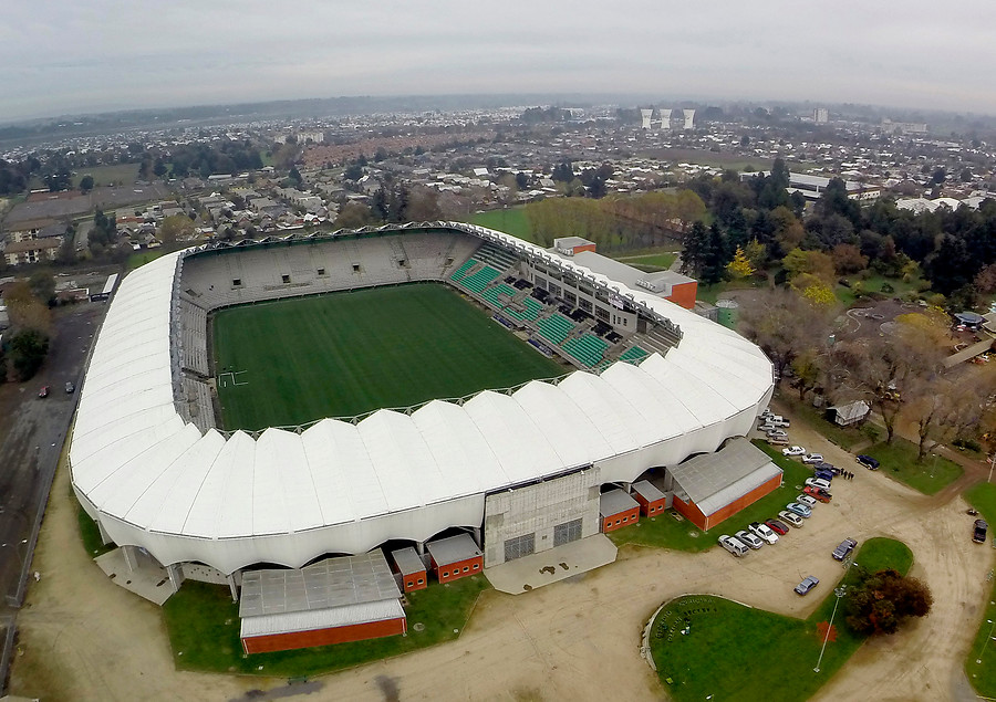 https://mdw-travel-data-us-east-1.s3.amazonaws.com/img/country/Chile/Estadio-German-Becker/img_00.jpg